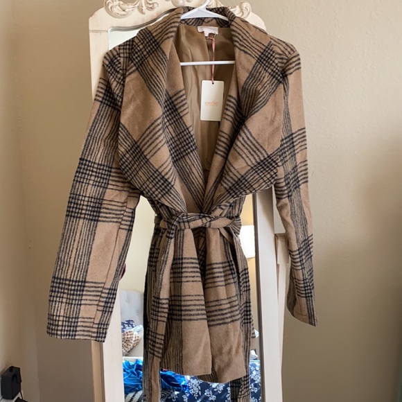 Brand New Coat with Belt - Picture 3 of 5